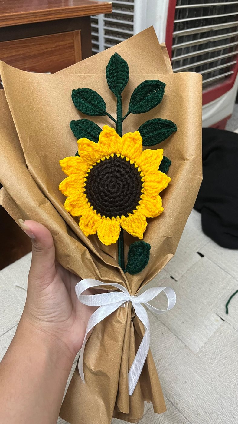 Single Sunflower Wrap — handmade crochet bouquets