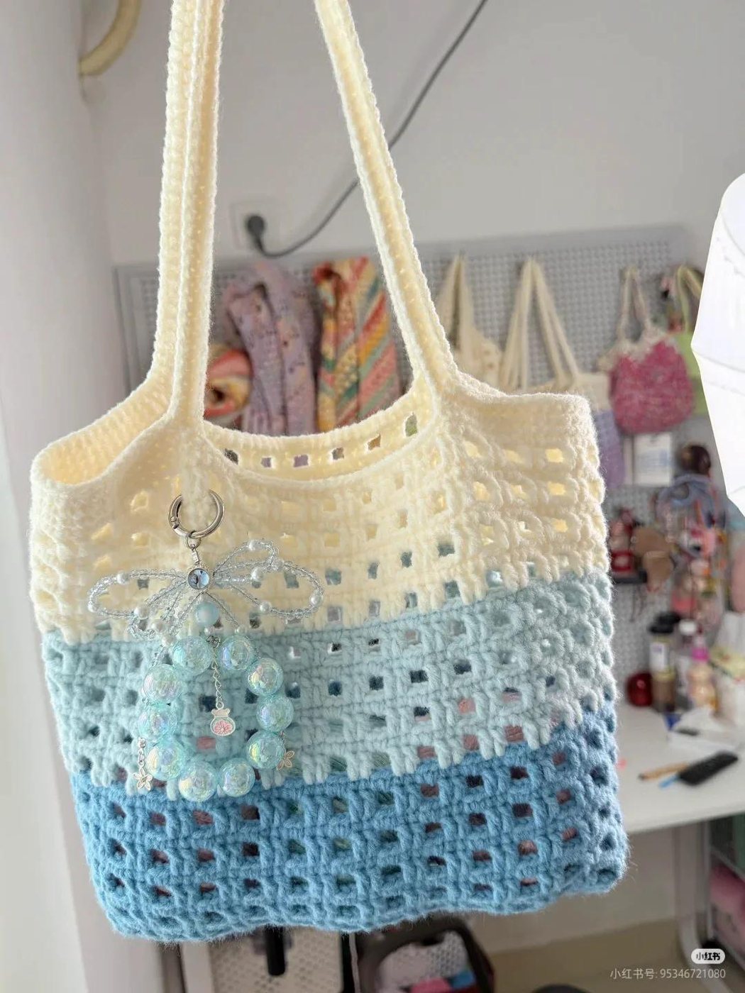 seaside-granny-tote